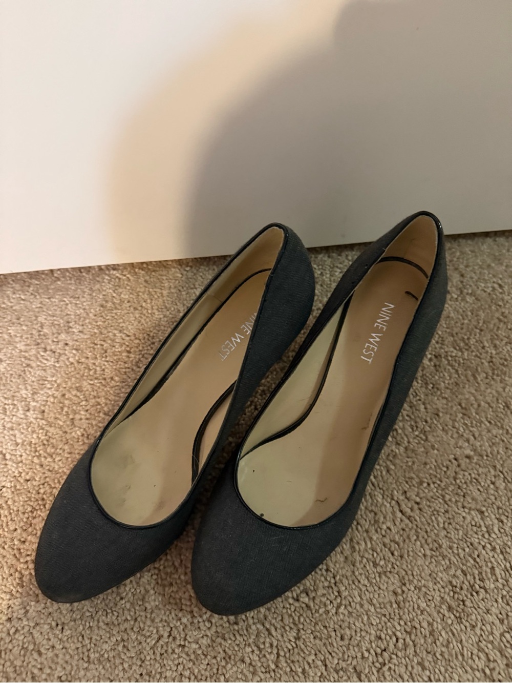 Nine West Dark Gray with Black Trim Pointed Toe Flats